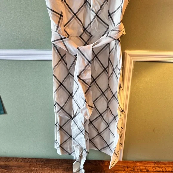 Calvin Klein Sleeveless Plaid Dress - Picture 5 of 10